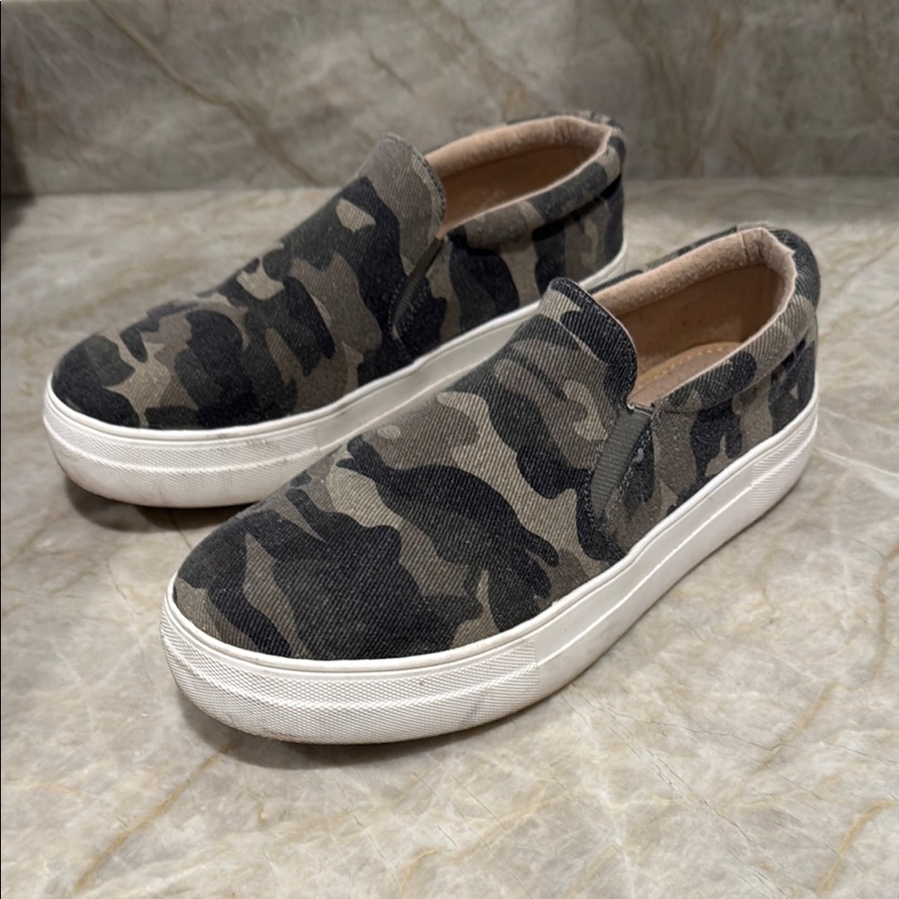 SOOA Camouflage Slip-On Sneakers